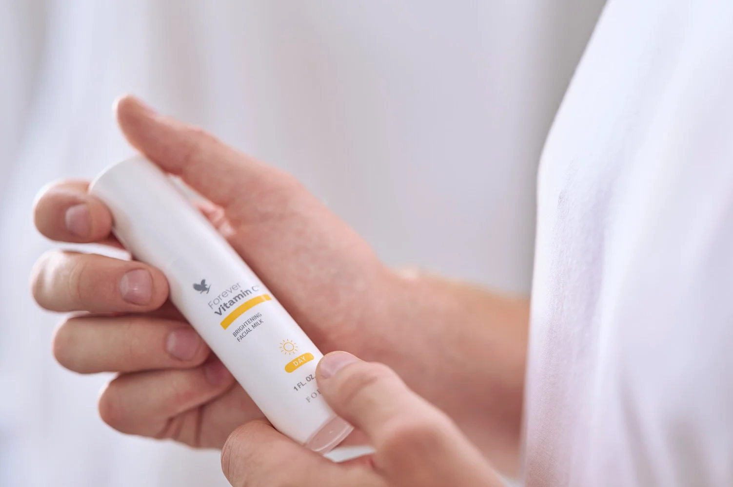 Forever Vitamin C™ Brightening Facial Milk - Image 4